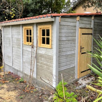 Abri de jardin en béton aspect bois 1 pente